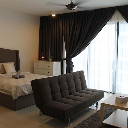 Studio Room Next To Sccc At Trefoil Setia Alam For 2-4 Pax Exterior foto